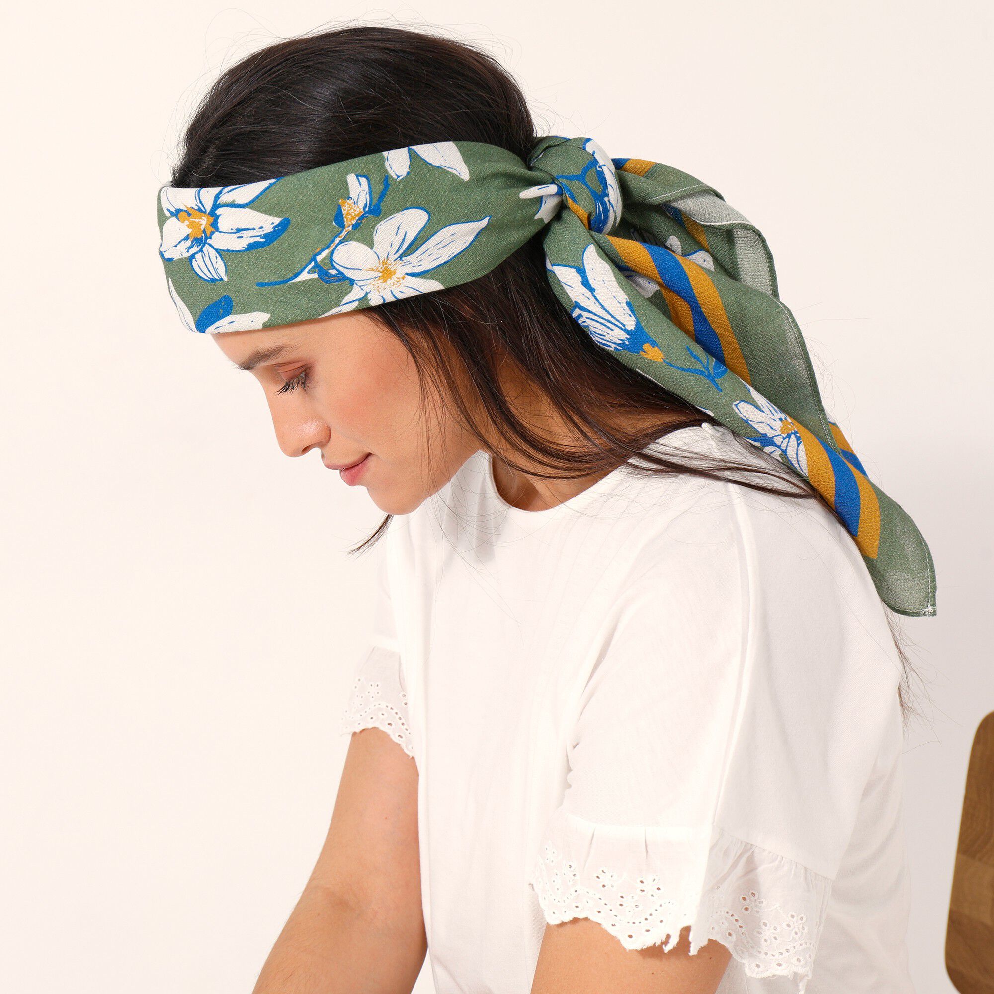 Foulard fabriqué en France imprimé fleurs, 98x98 cm, coton biologique
