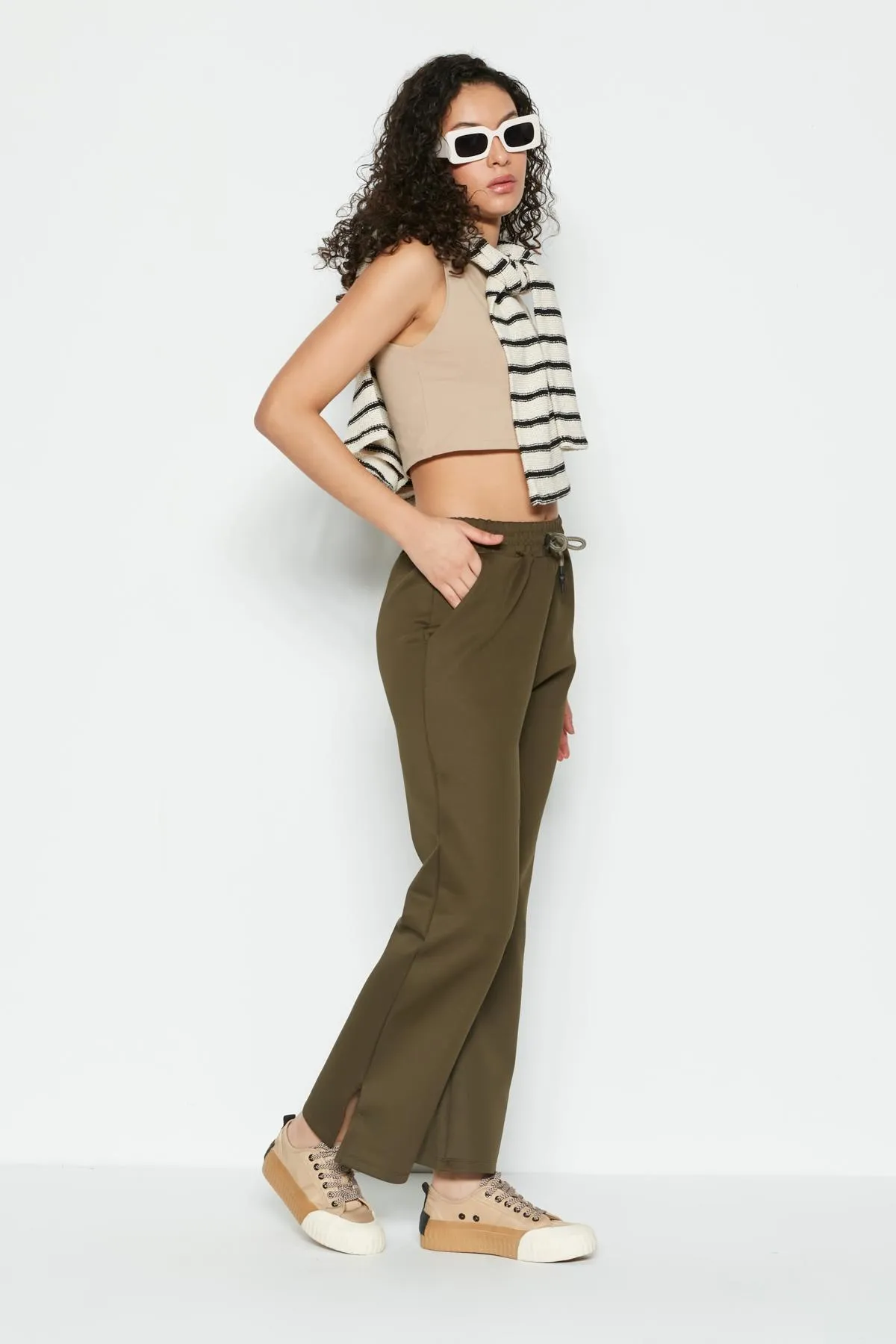 C&City  Jogginghose mit Schlitz und spanischem Bein, 843 Khaki