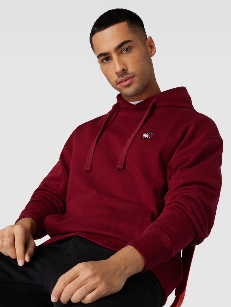 Hoodie mit Känguru-Tasche in bordeaux rot
