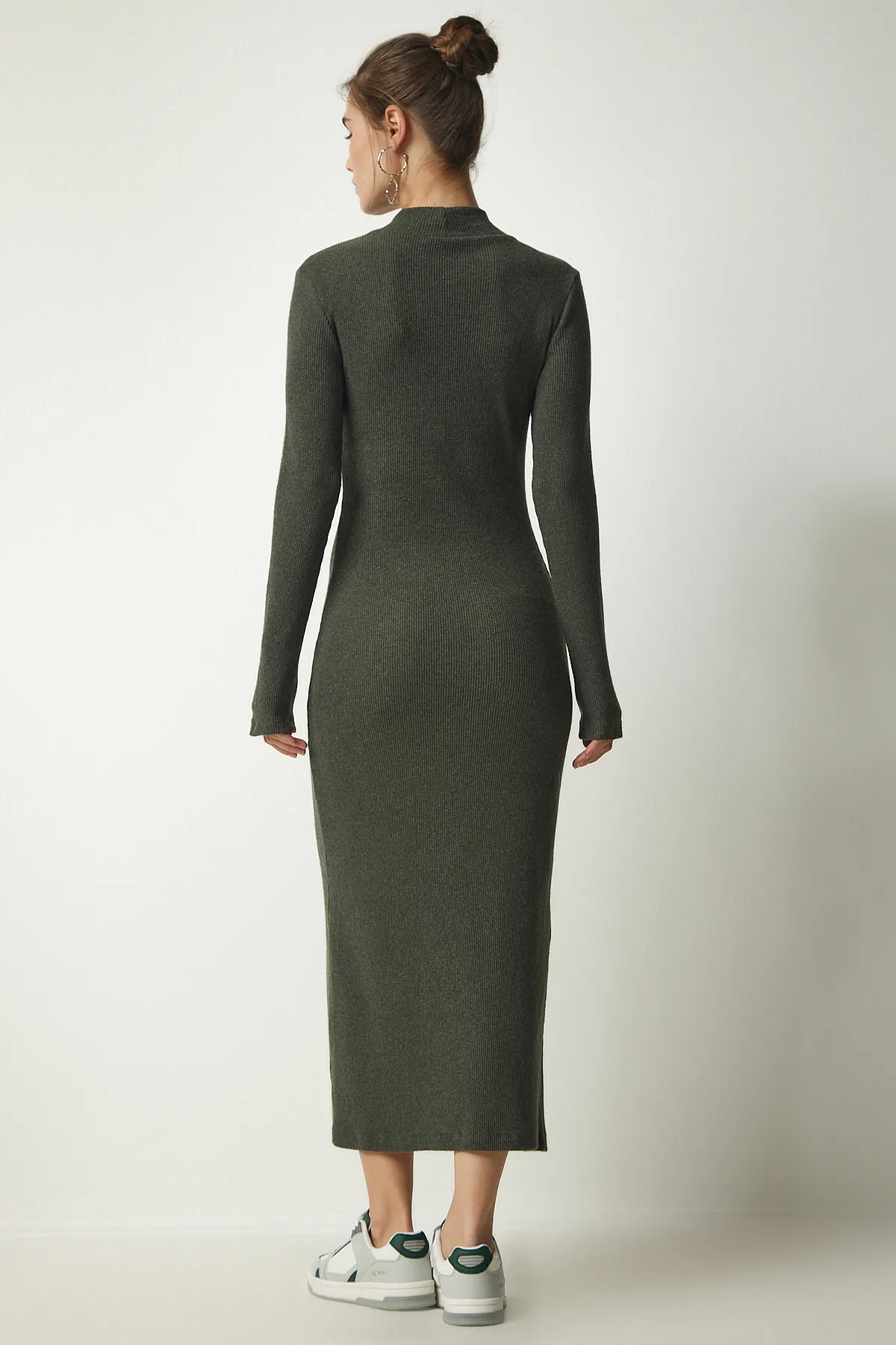 Happiness İstanbul  Dunkelkhakifarbenes, hochgeschlossenes, geschlitztes Camisole-Kleid für Damen UB00198