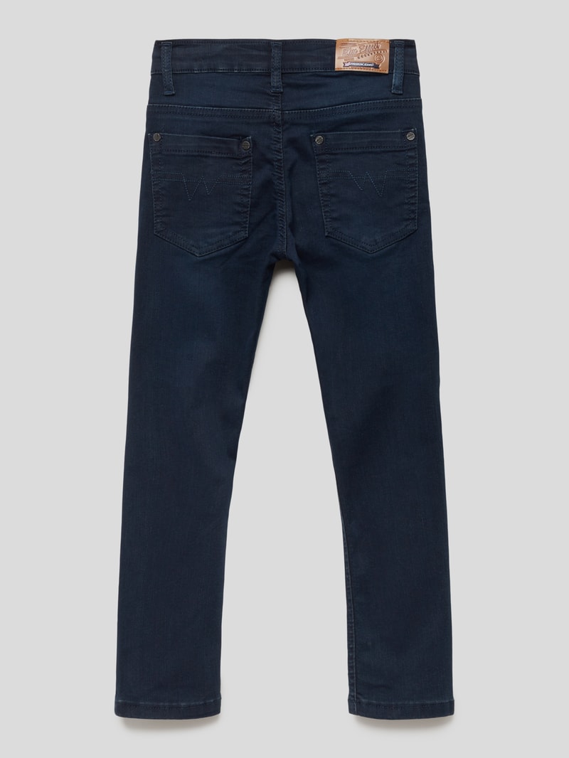 Jeans mit Label-Patch Modell 'Nos' in dunkelblau
