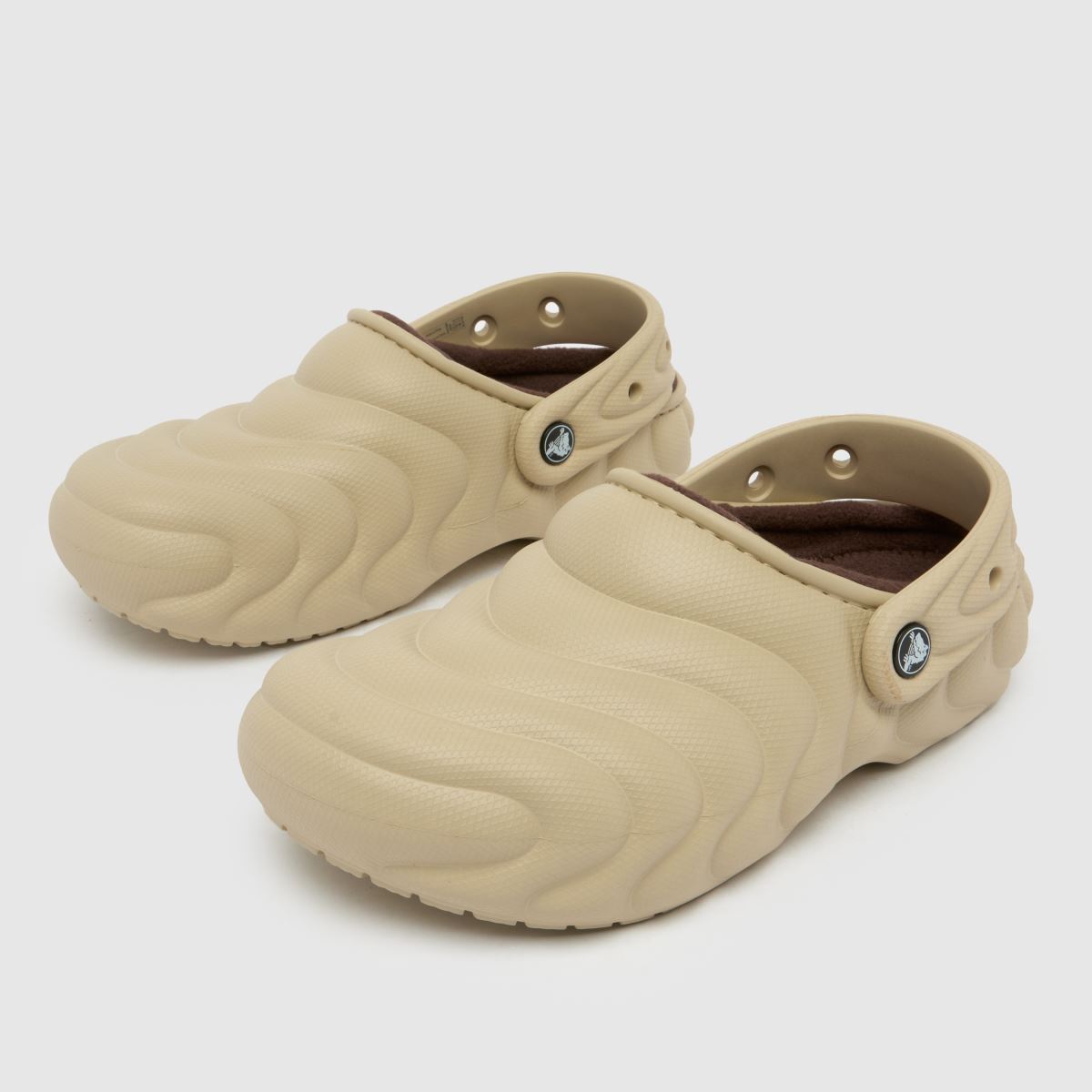 Crocs Classic Lined overpuff klumpa szandál bézs színben