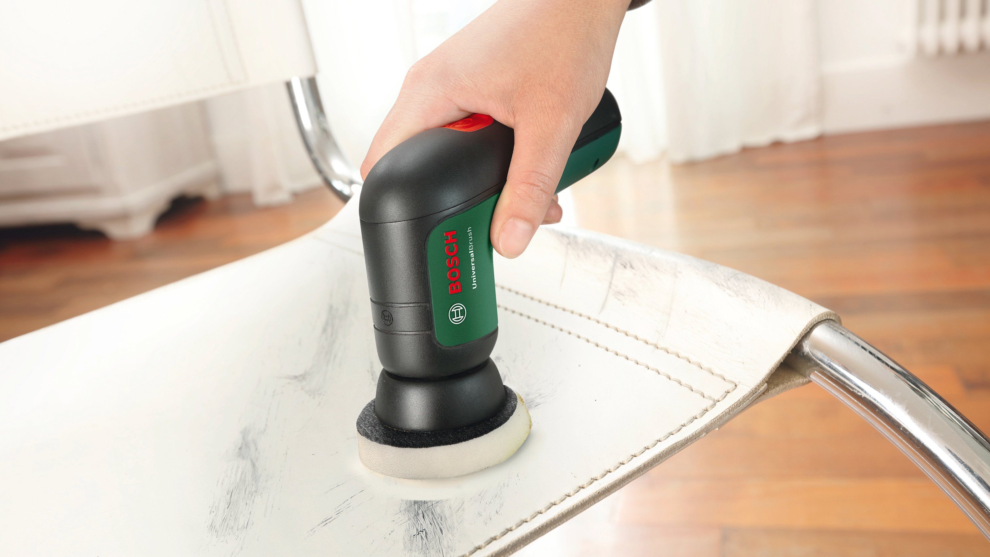 Bosch Home & Garden Akku-Oberflächenbürste UniversalBrush, inkl. umfangreichem Zubehör