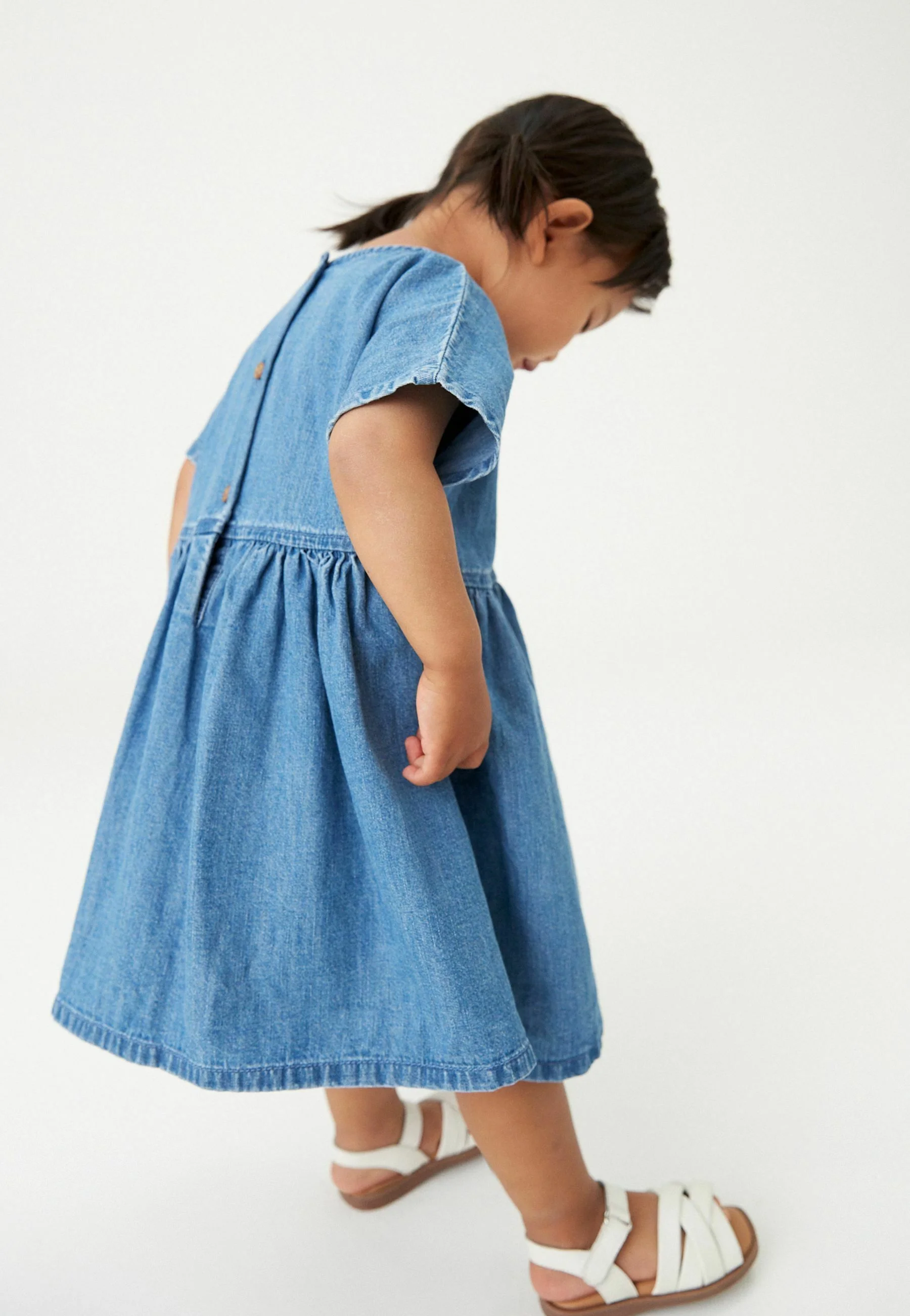 Siguiente FRESA BORDADA- Vestido vaquero