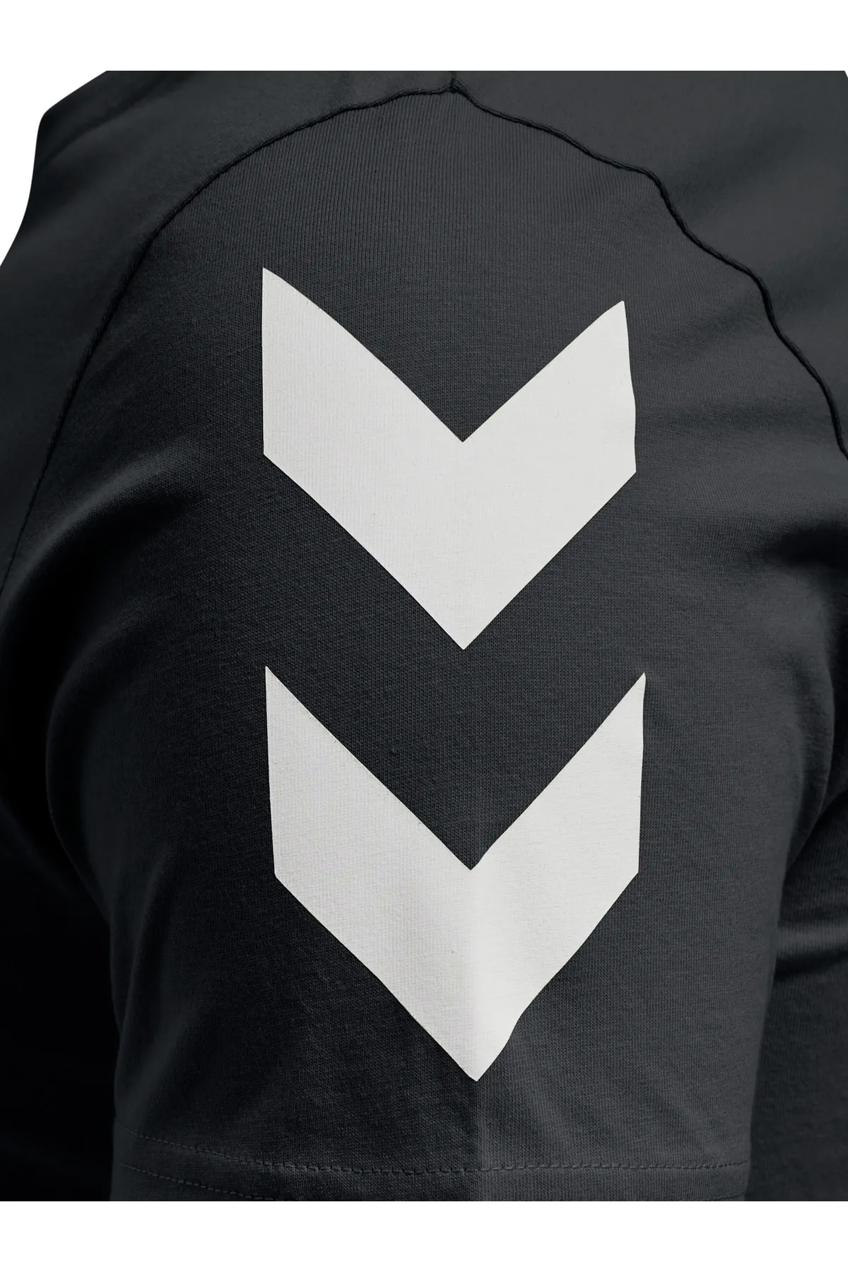 hummel  hmlLEGACY CHEVRON T-SHIRT