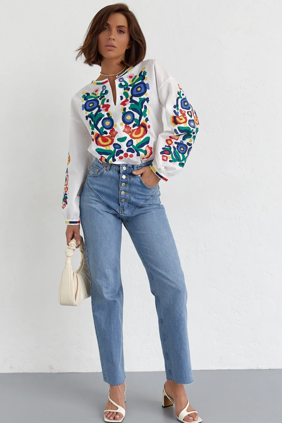 FEMELLE  Vollständig besticktes Design-Vintage-Bluse für Damen der neuen Saison