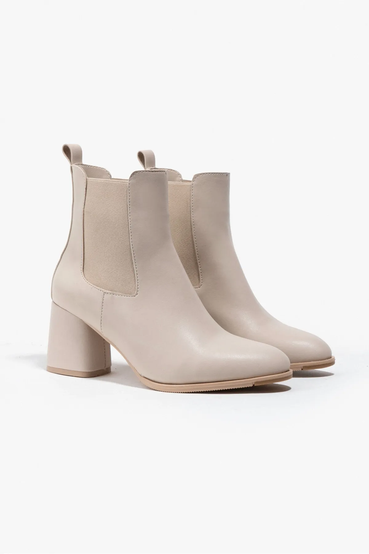 NİŞANTAŞI SHOES  Stefania Beige Damen-Stiefel mit Absatz aus mattem Gummi
