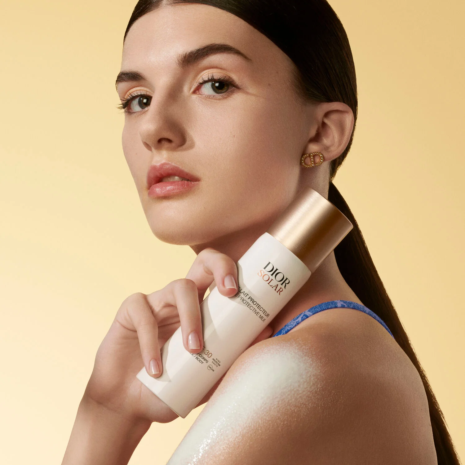 Dior Solar Sun Protection Protective Milk voor gezicht en lichaam SPF30 - Zonnebrandcrème met hoge beschermingsfactor voor het lichaam, zonnebrandcrème met hoge beschermingsfactor voor het gezicht.