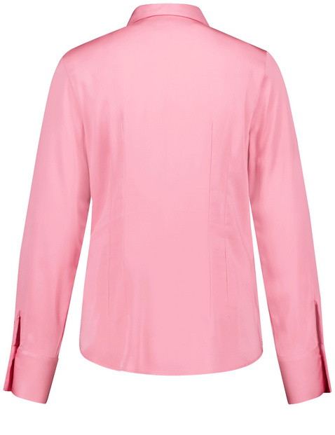 Fein schimmernde Hemdbluse