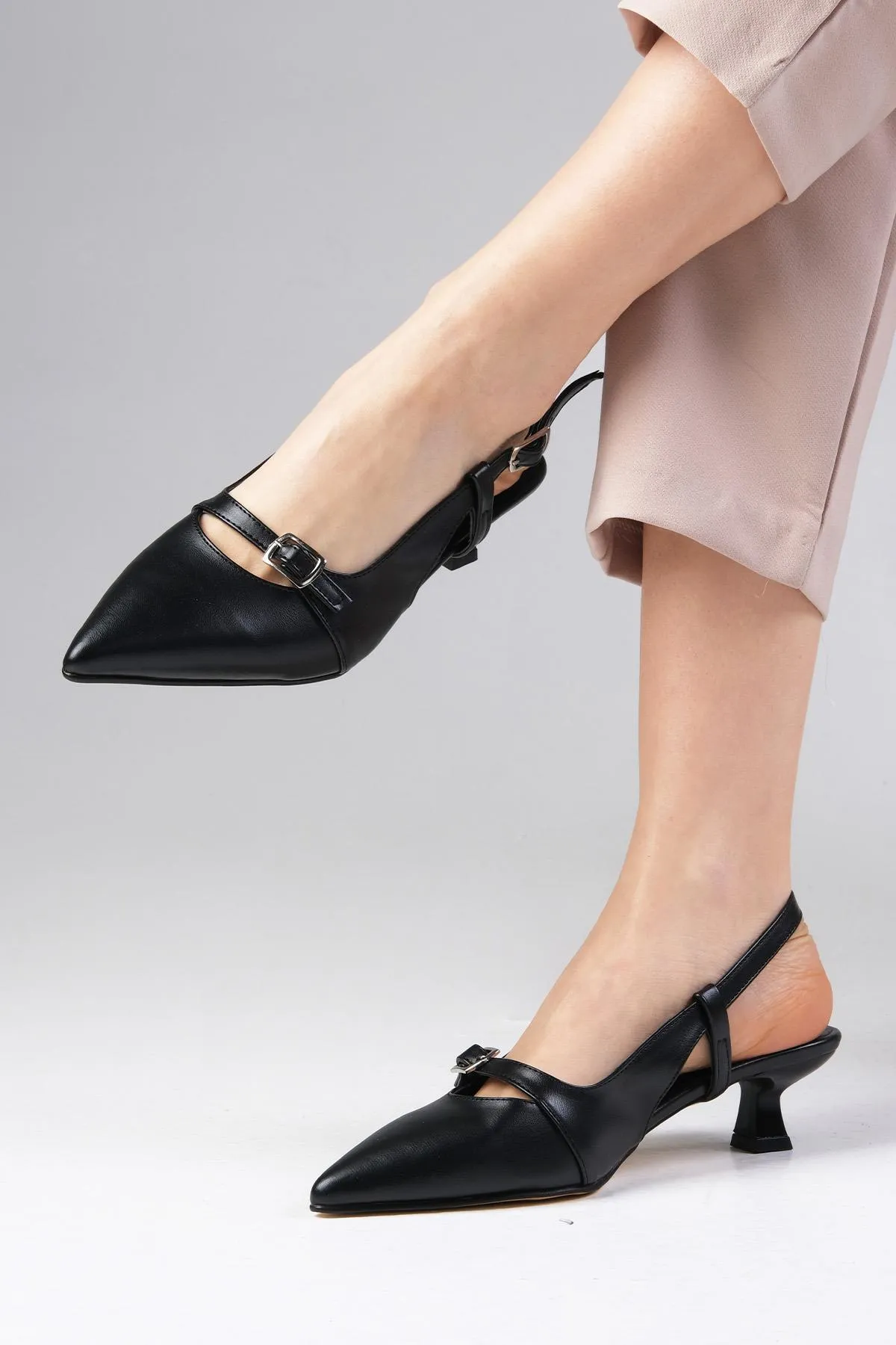 Mio Gusto  Kristin schwarze Damenschuhe mit niedrigem Absatz
