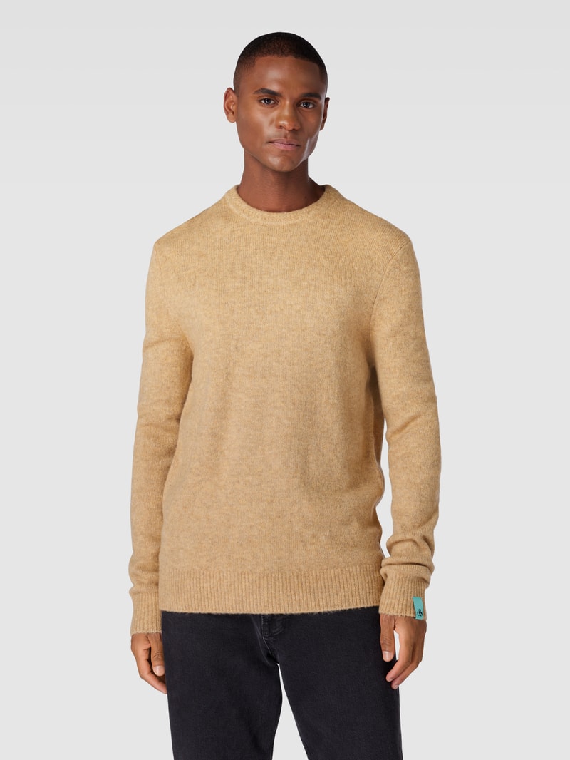 Strickpullover in melierter Optik in camel