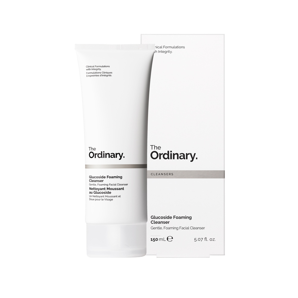 The Ordinary Nettoyant Moussant au Glucoside Une mousse nettoyante douce, qui nettoie efficacement la peau.