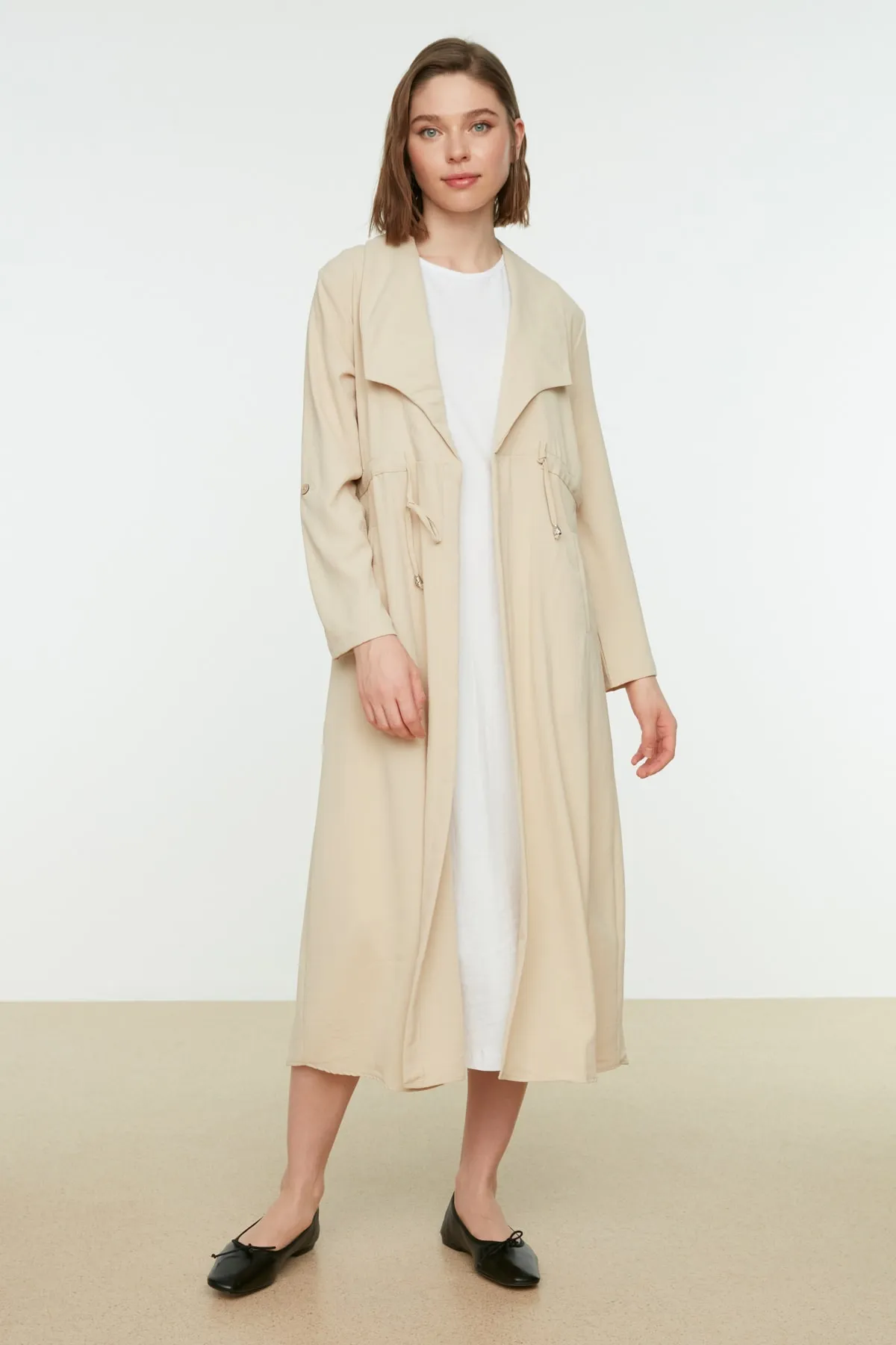 Trendyol Modest  Weißes ärmelloses Kleid mit Futter und Unterwäsche TCTSS21UK0034