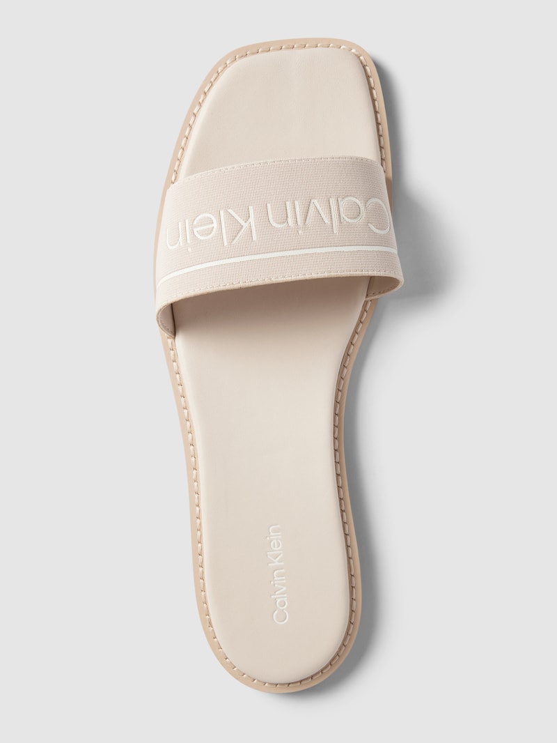 Slides mit Label-Details Modell 'SQUARED' in sand
