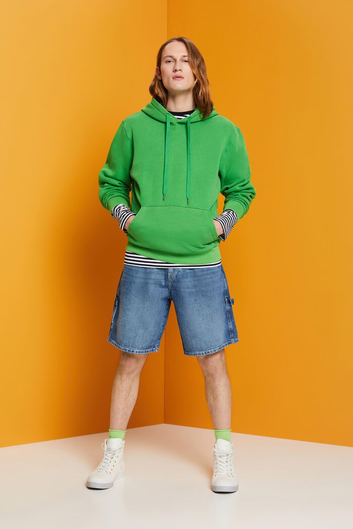 Locker geschnittene Jeansshorts