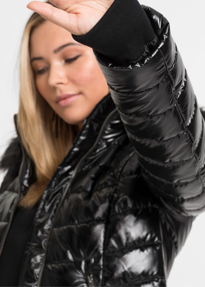 Jacke mit Kapuze