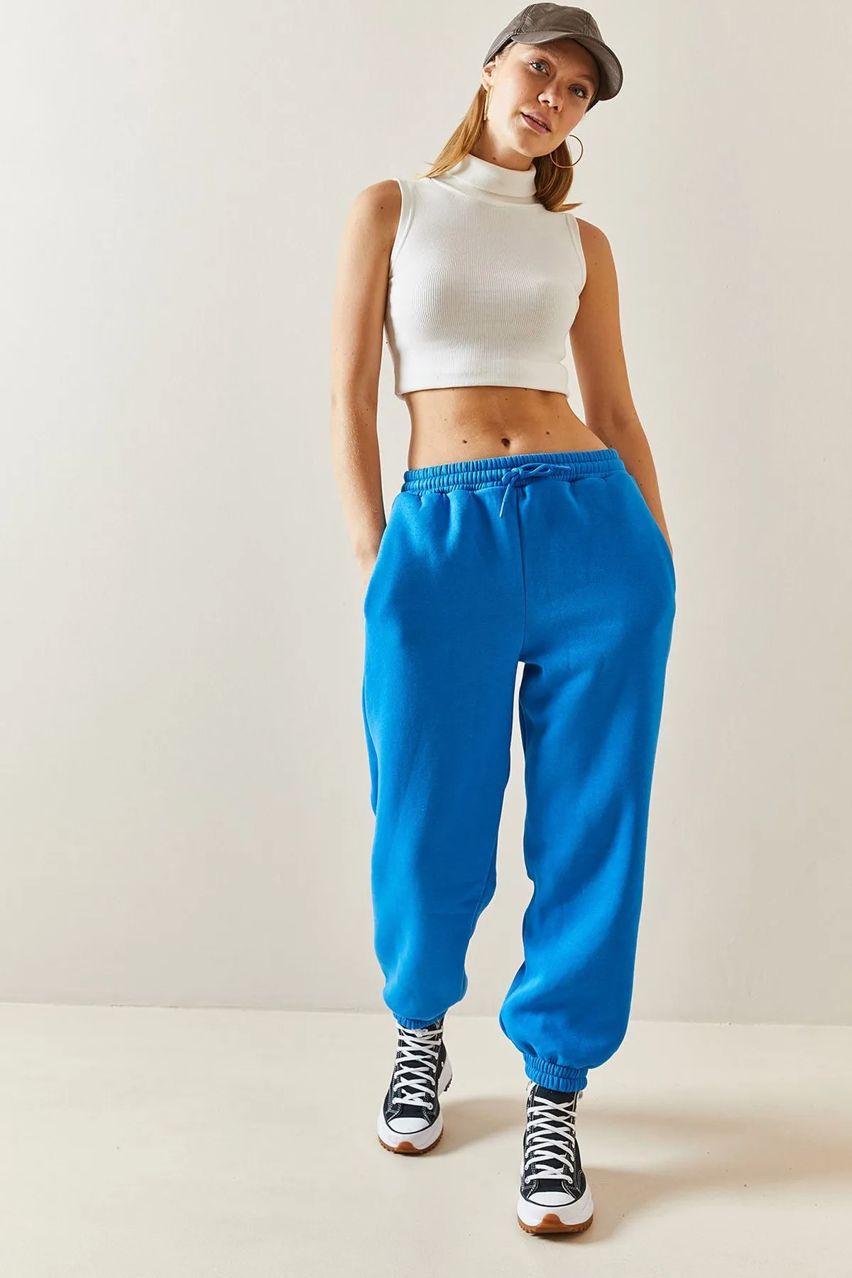 XHAN  Türkisfarbene, übergroße, erhöhte Jogger-Jogginghose 4KXK8-47762-13
