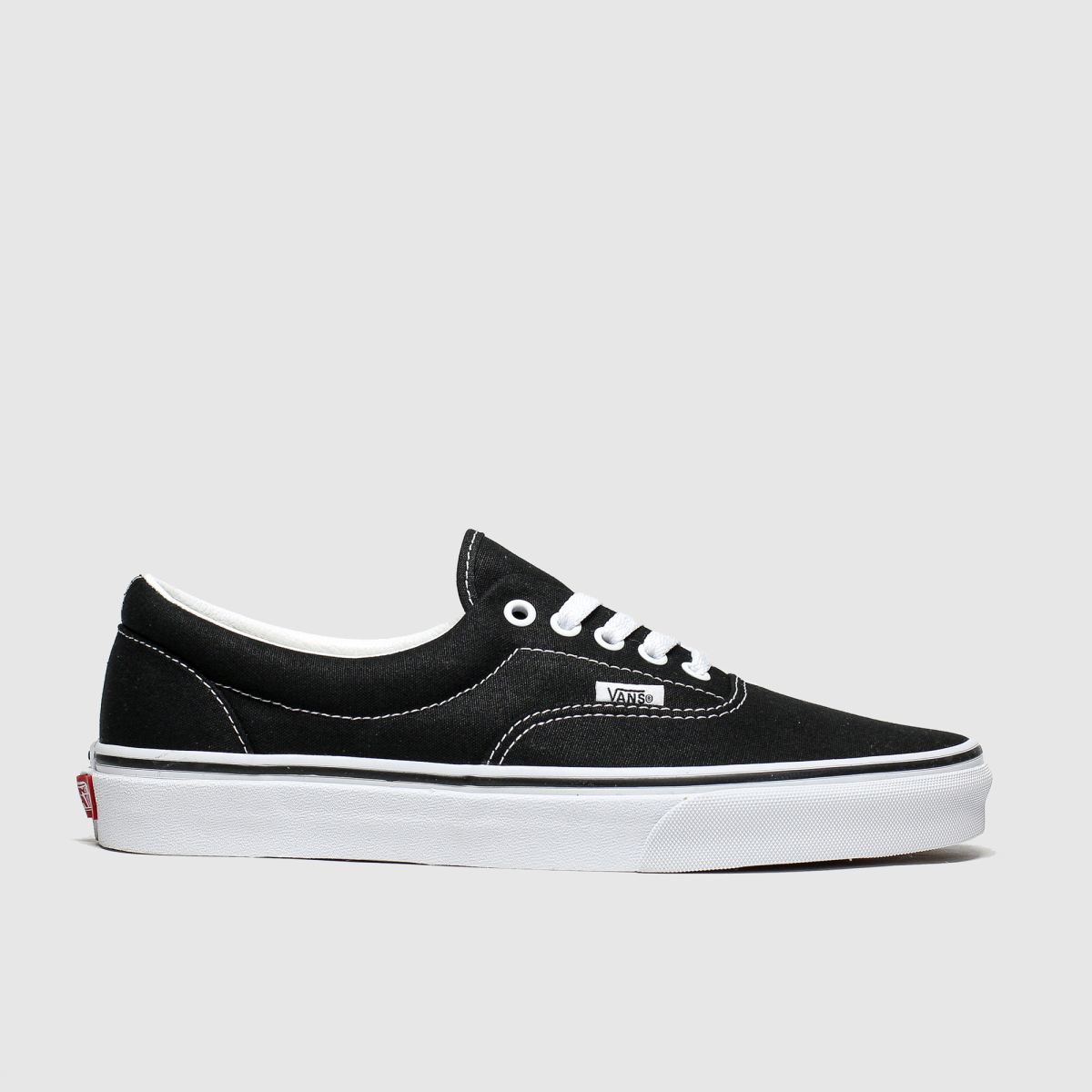 Vans era sneakers i svart och vitt