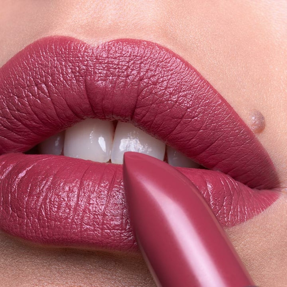 catrice Full Satin Nude Lipstick rouge à lèvresnude 050 Full Of Boldness Rouge à Lèvres