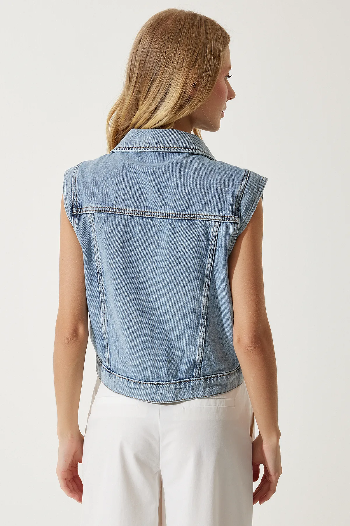 Happiness İstanbul  Blaue stilvolle Ketten-Jeansweste für Damen RV00180