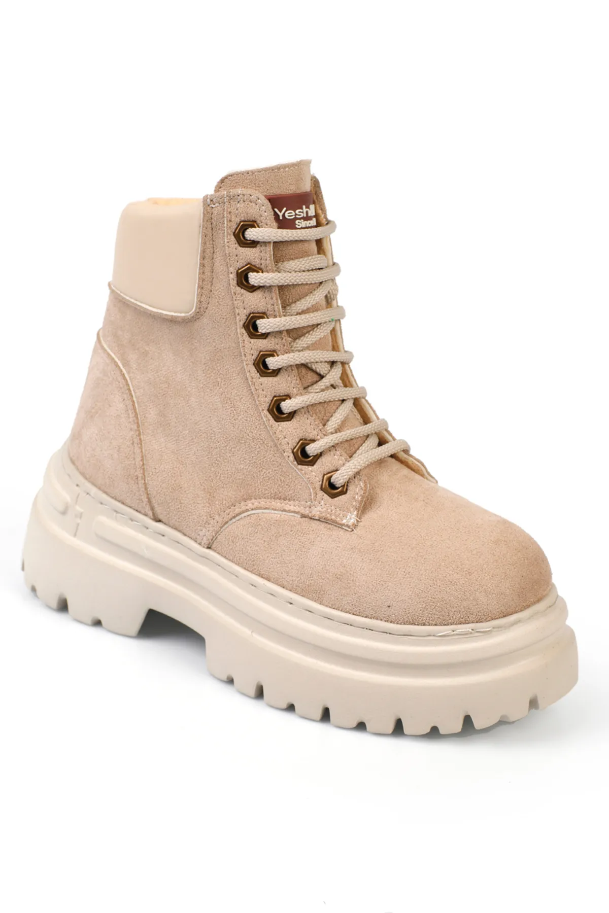 Capone Outfitters  Damen-Schnürstiefel mit runder Zehenpartie und Trac-Sohle