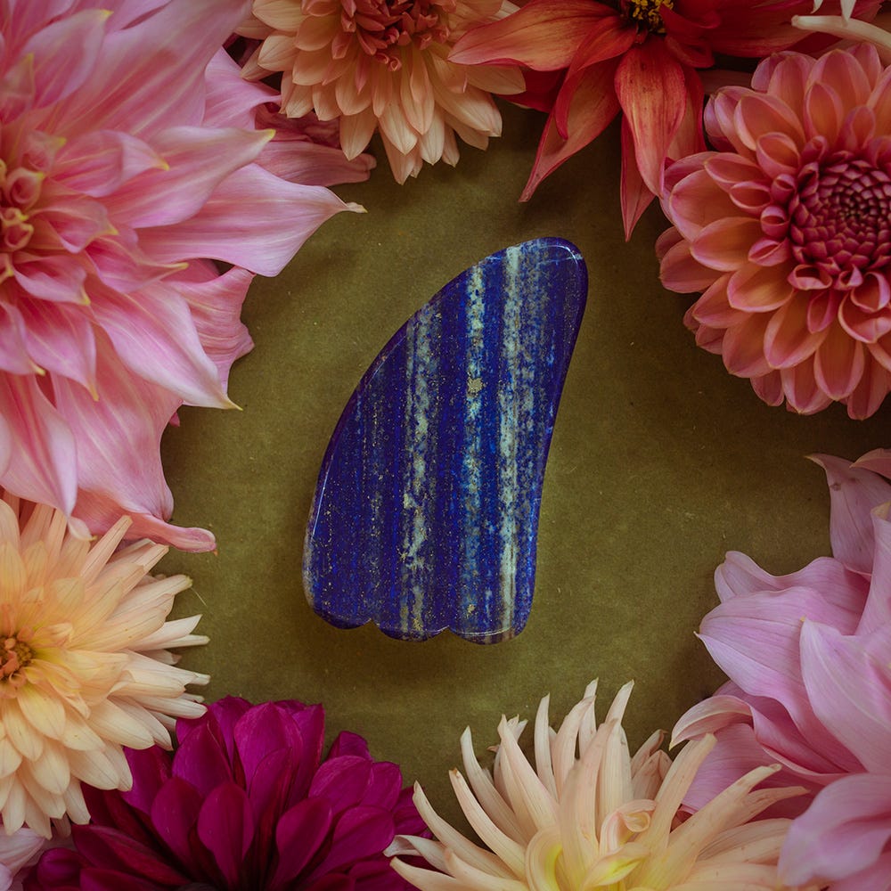 YÙ Beauty Lapislazuli Gua Sha Beauty Stone