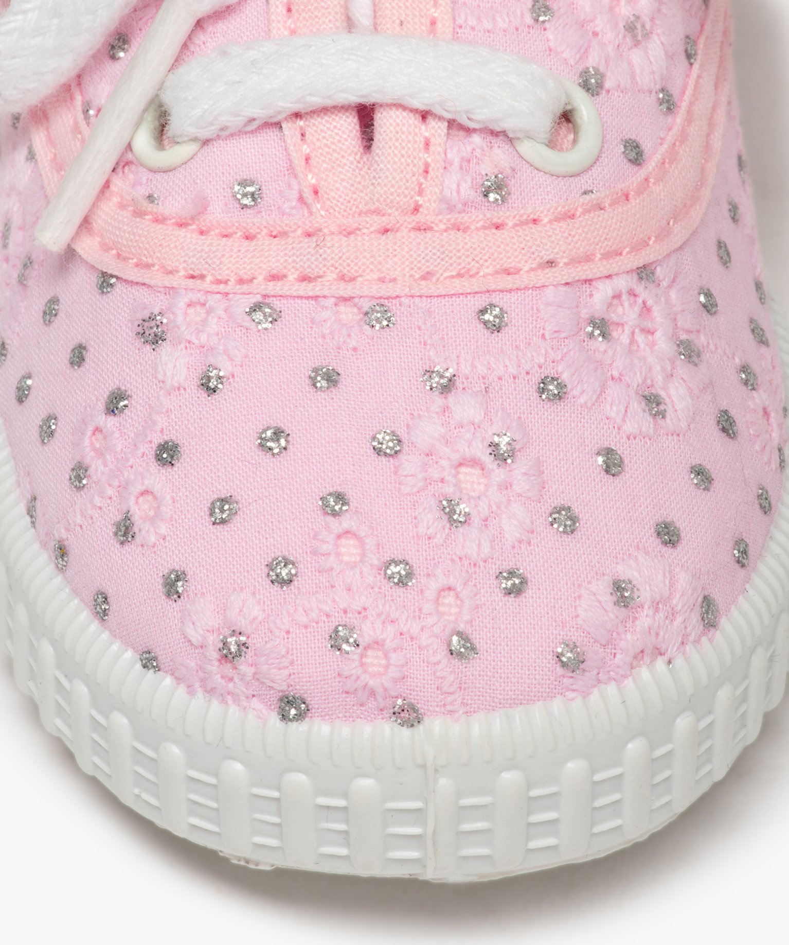 Tennis bébé fille en dentelle anglaise et pois brillants rose | GEMO