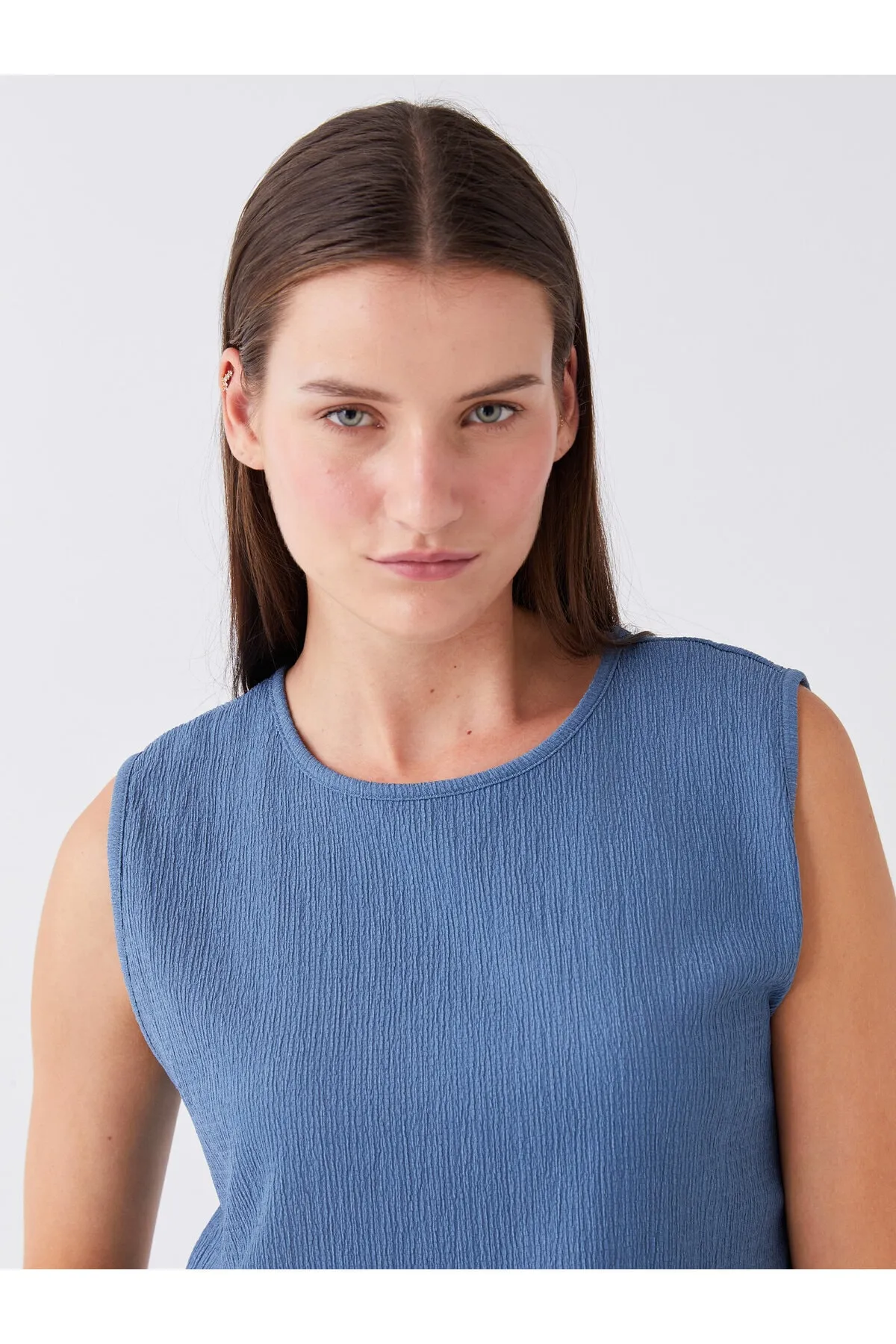LC Waikiki  Einfarbiges Athlete-Shirt für Damen mit Rundhalsausschnitt
