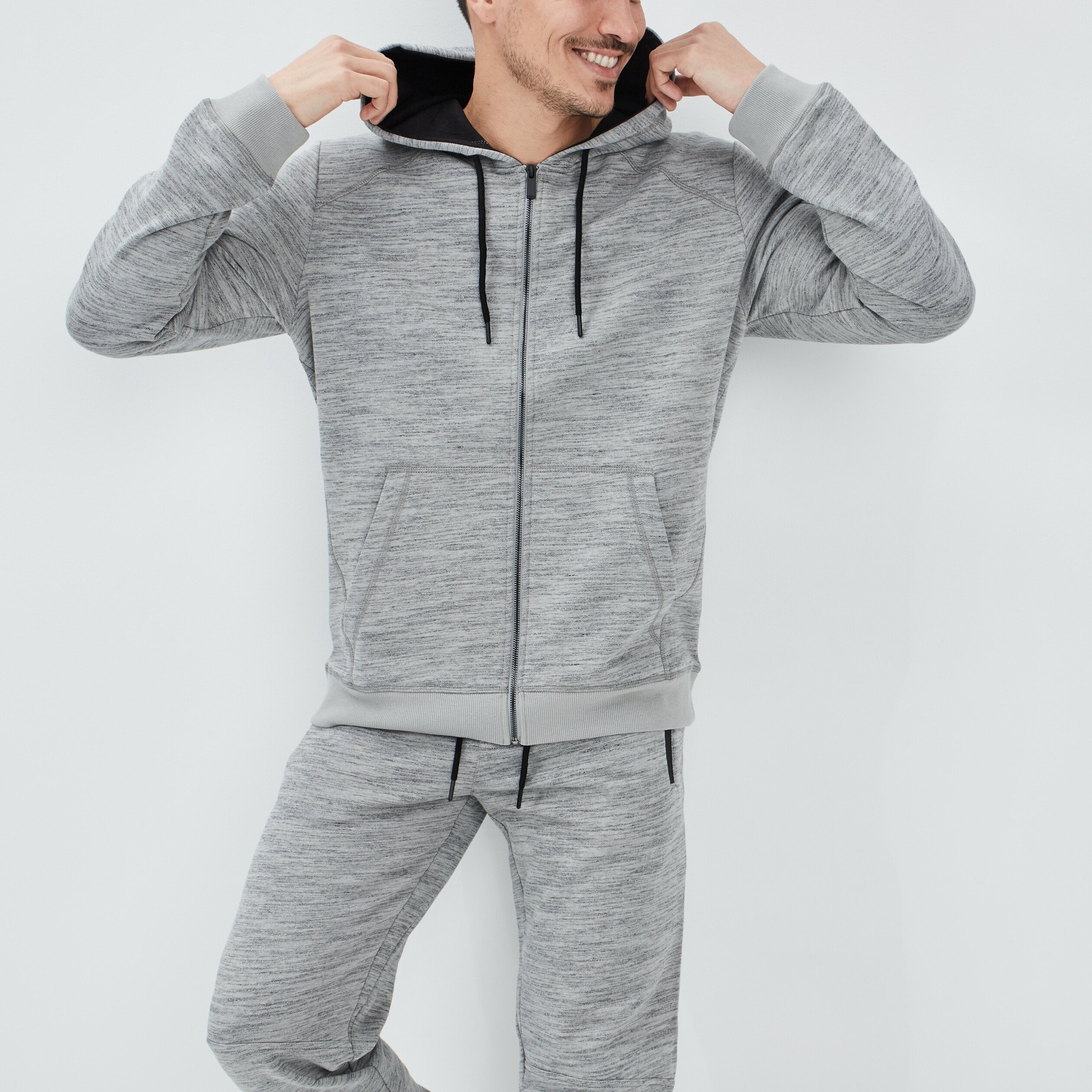Sweat zippé à capuche gris clair homme | La Halle