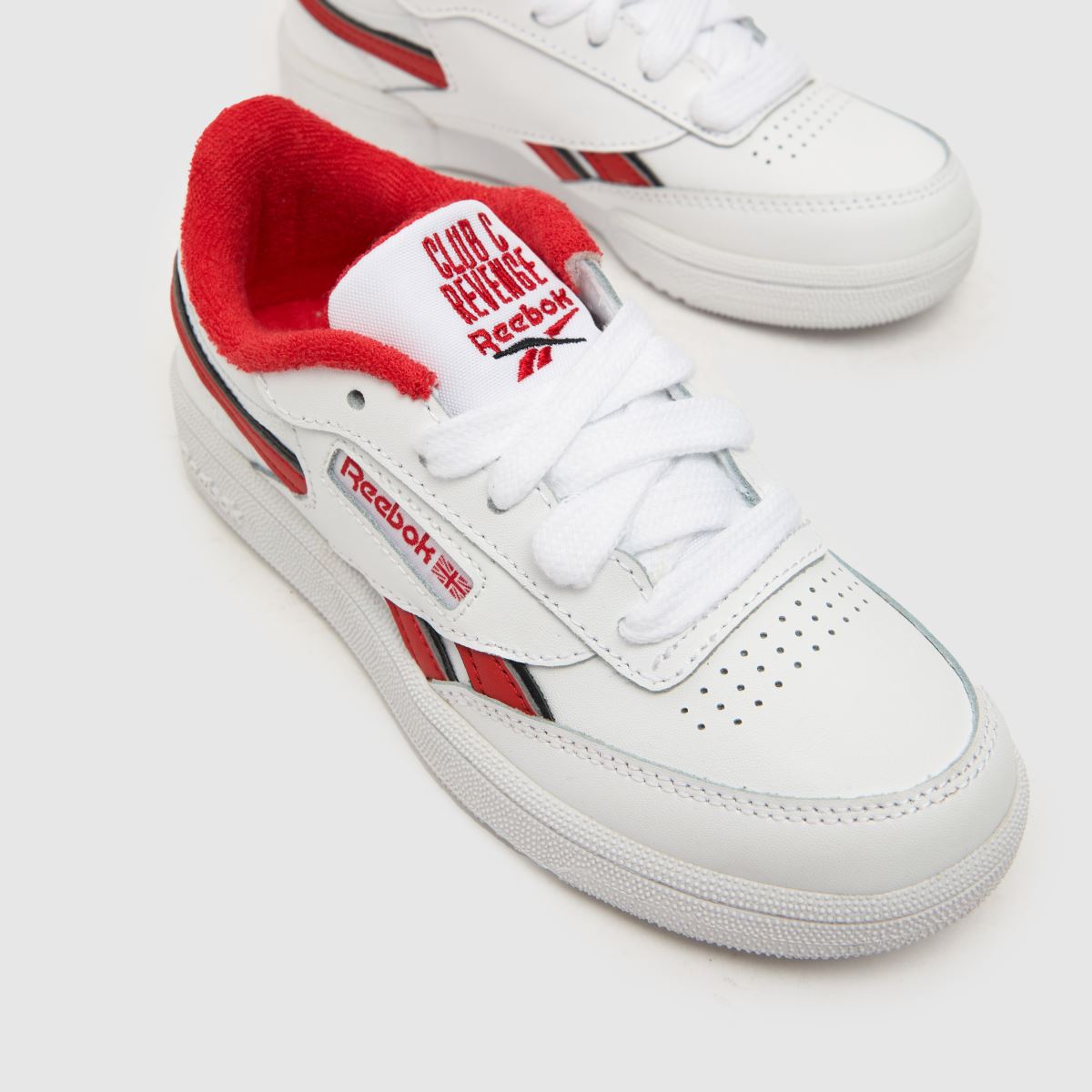 Reebok vita & röda Club C Revenge Junior träningsskor