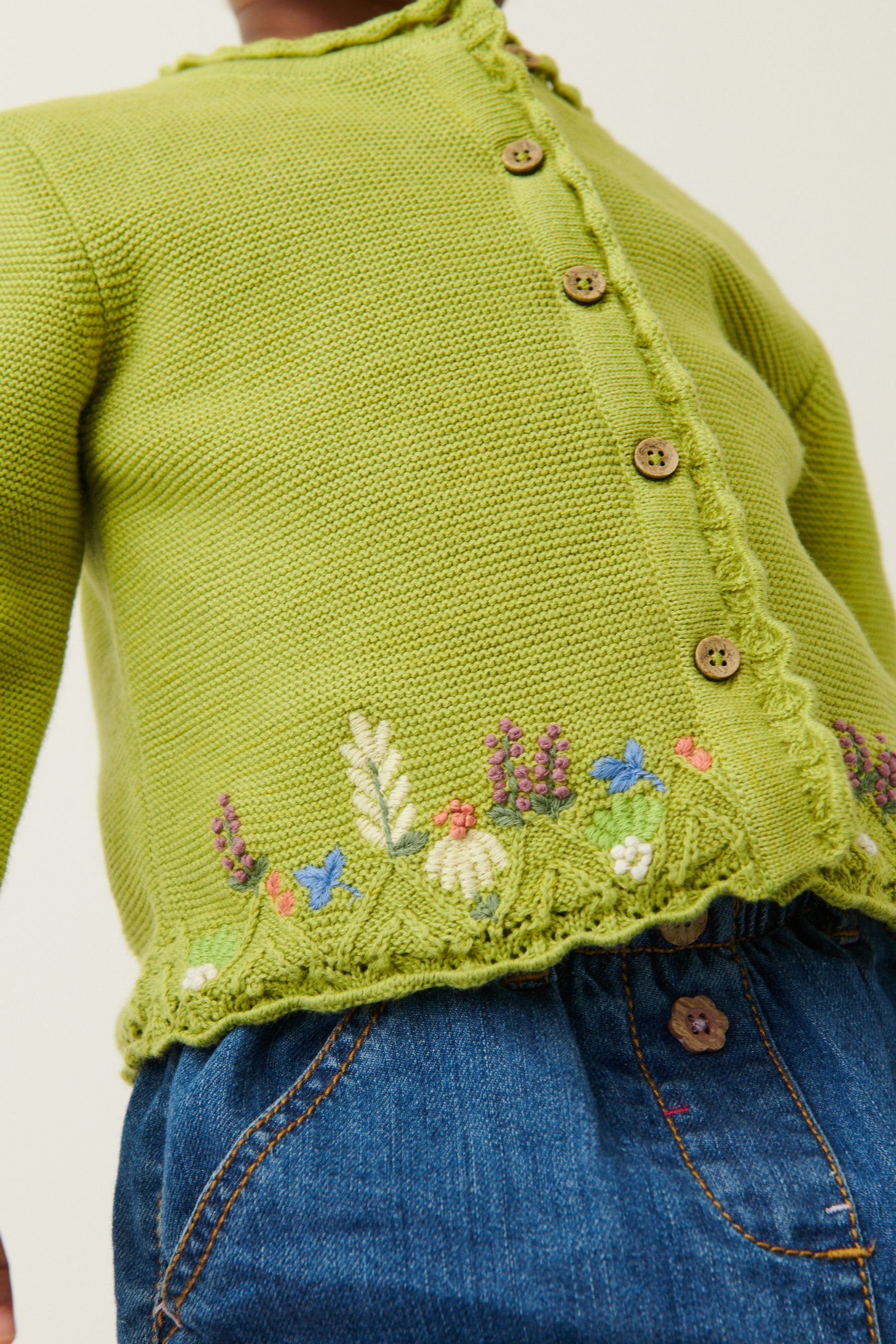 Next Strickjacke Strickjacke mit floralen Stickereien (1-tlg)