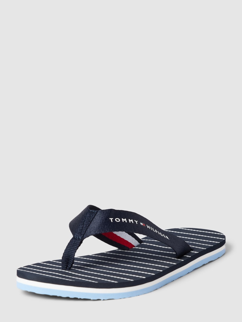 Zehentrenner mit Label-Print in marineblau