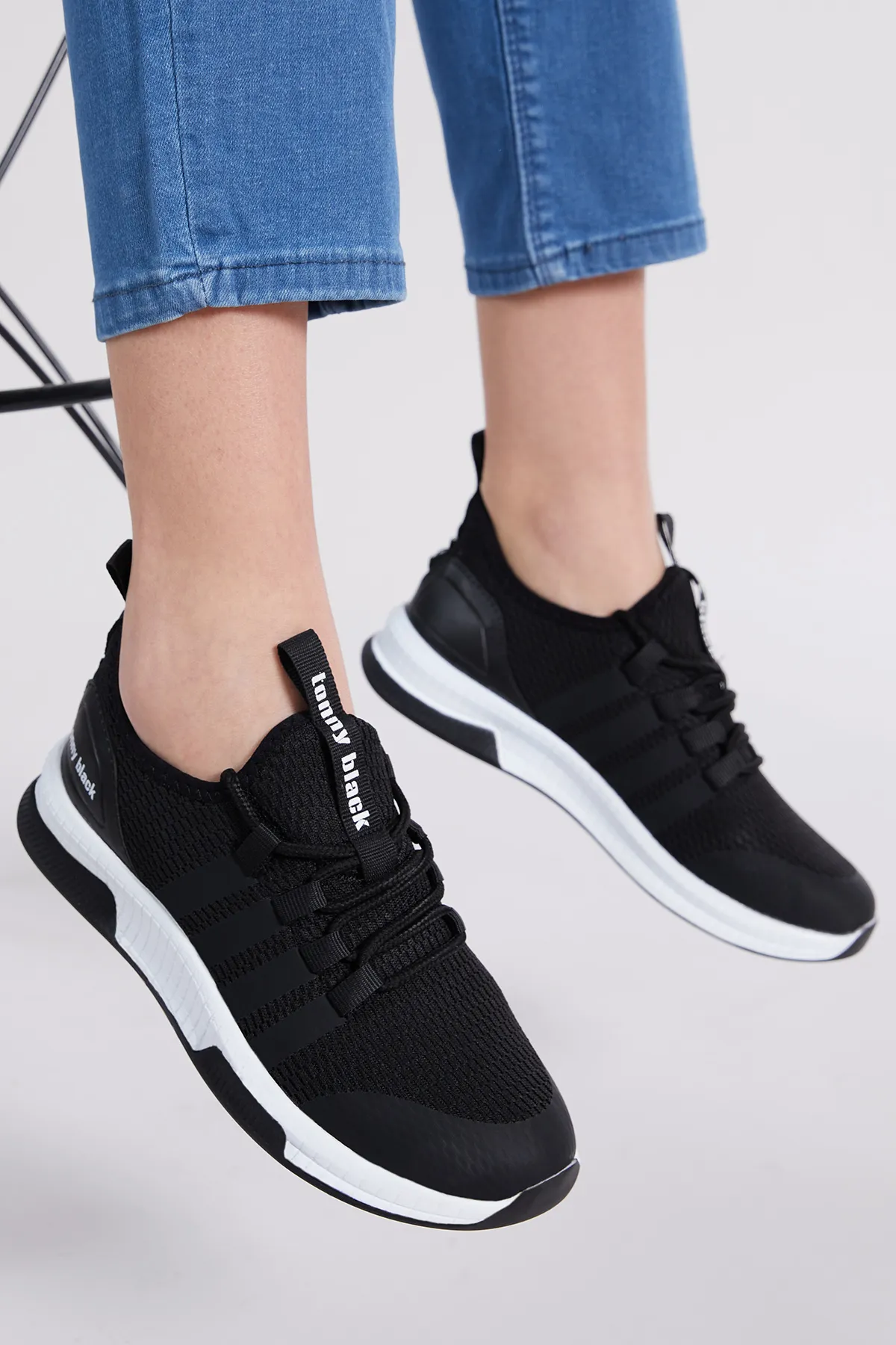 Tonny Black  Unisex Schwarz Weiß Sportschuhe Tbqnt