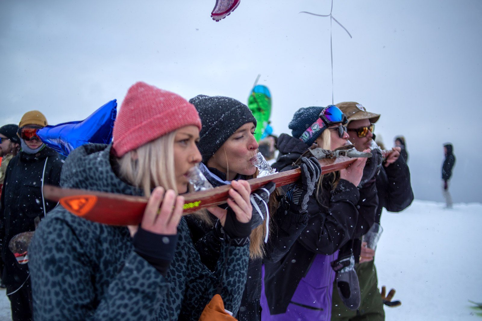 Deggelbam Schnapsglas WELTNEUHEIT *1 Stück* in Ski Form mit Bindung !, Der Hingucker auf jeder ApresSki Party!