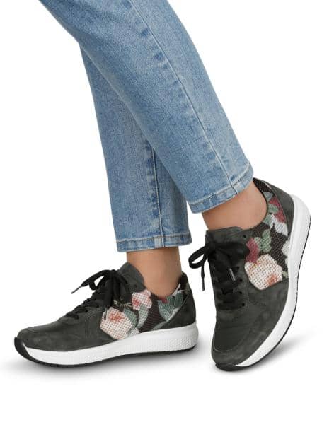Sportschuh