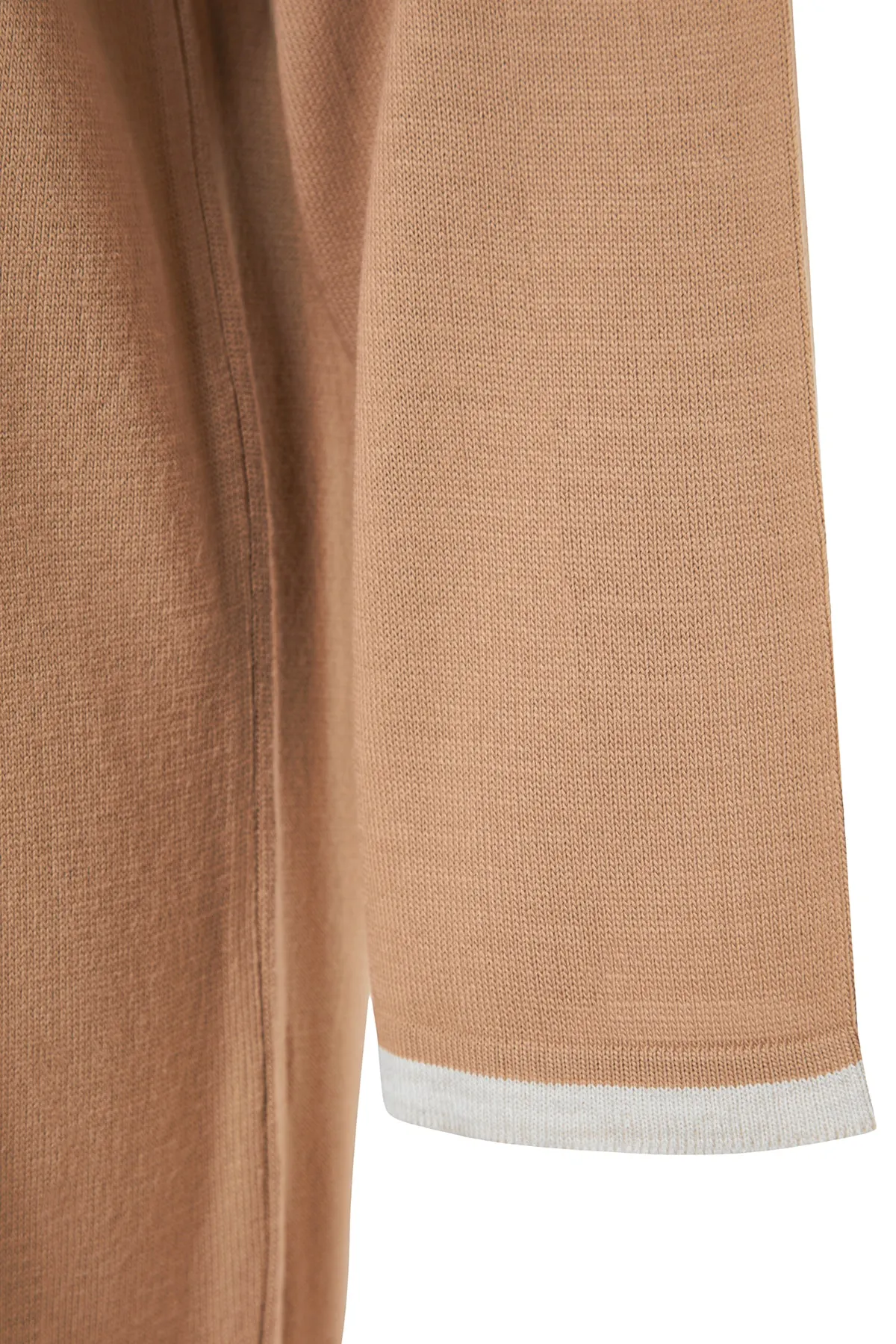 Trendyol Modest  Beiges, bequem geschnittenes, langes Strickkleid TCTAW24EB00032