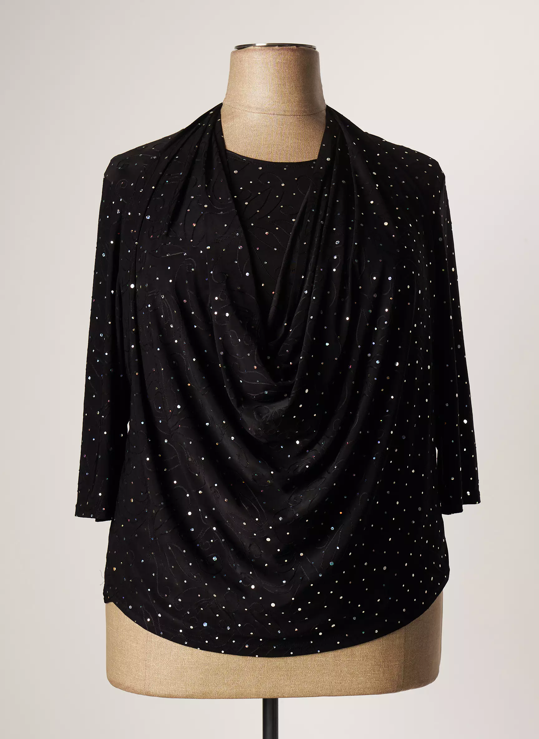 Collections Cm Tshirts Femme couleur noir