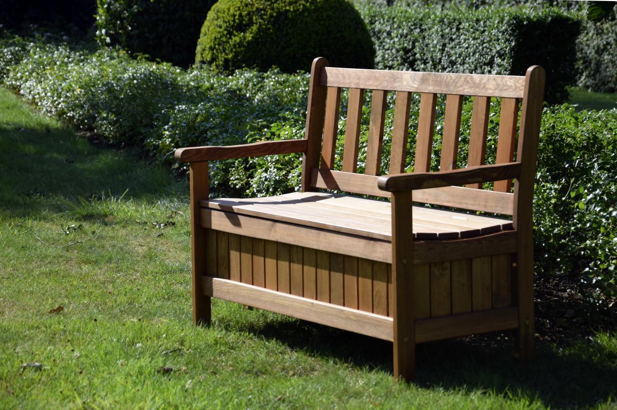 dobar Massive Truhenbank mit Stauraum für den Garten