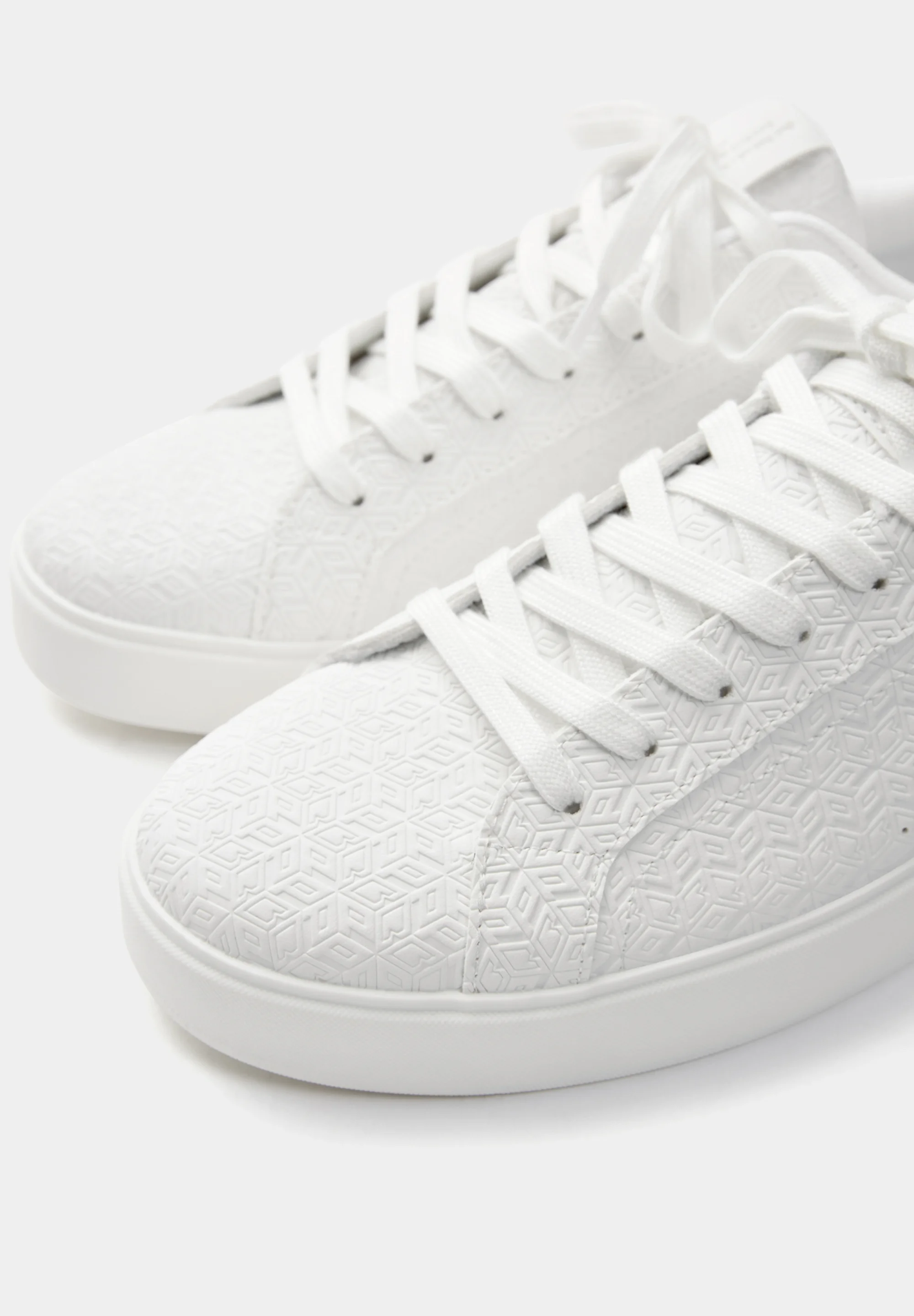 PULL&BEAR CON DETALLE - Zapatillas bajas