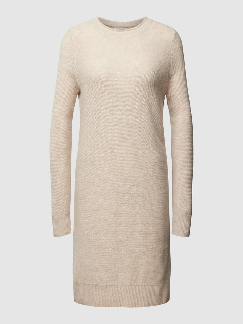 Knielanges Strickkleid mit geripptem Rundhalsausschnitt in beige meliert