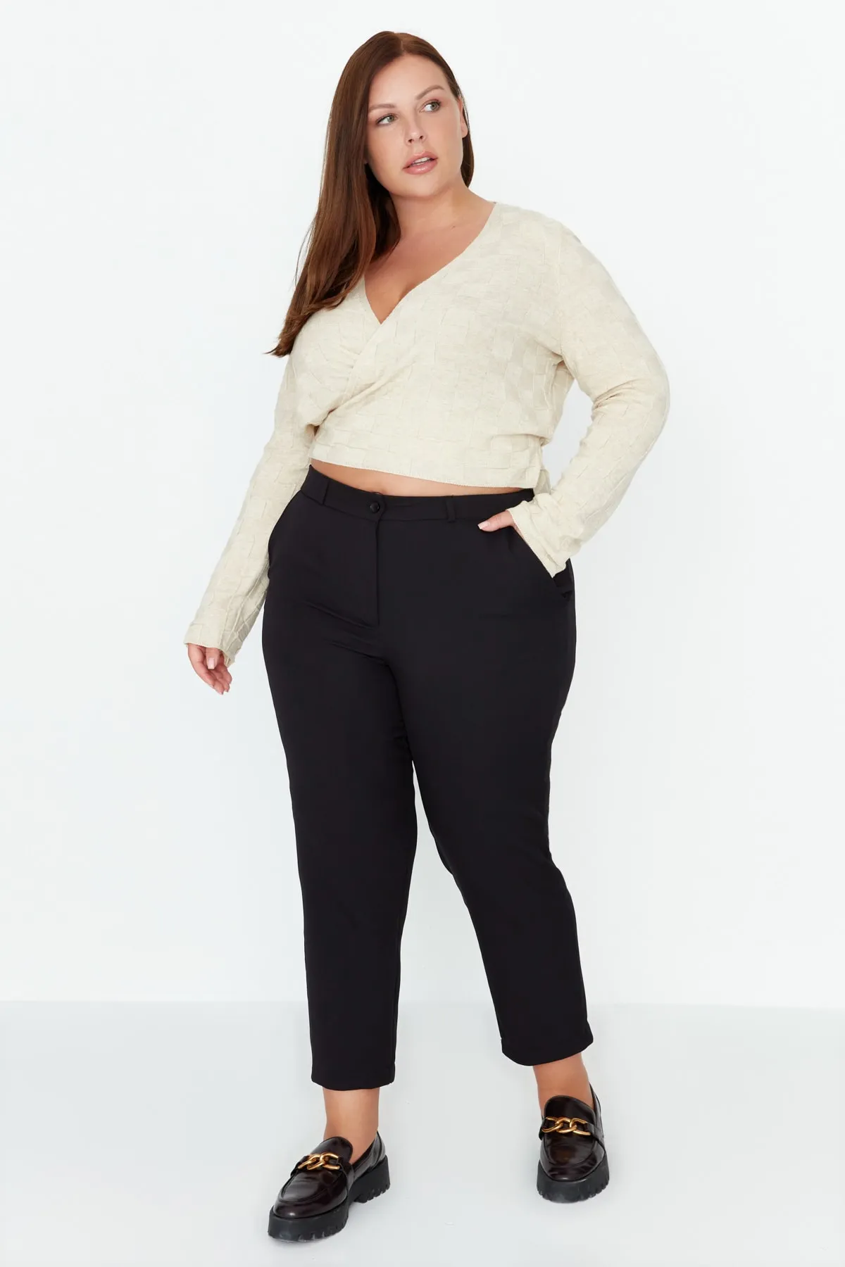 Trendyol Curve  Schwarze gewebte Hose TBBAW23AR00020