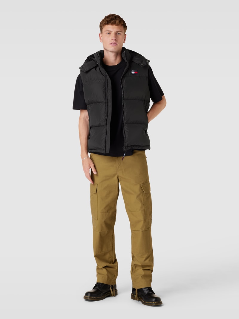 Steppweste mit Label-Patch Modell 'ALASKA' in schwarz