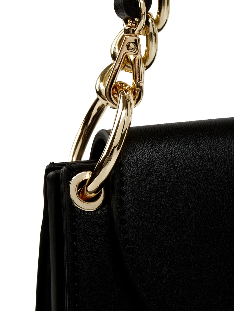 Crossbody Bag in Leder-Optik in schwarz