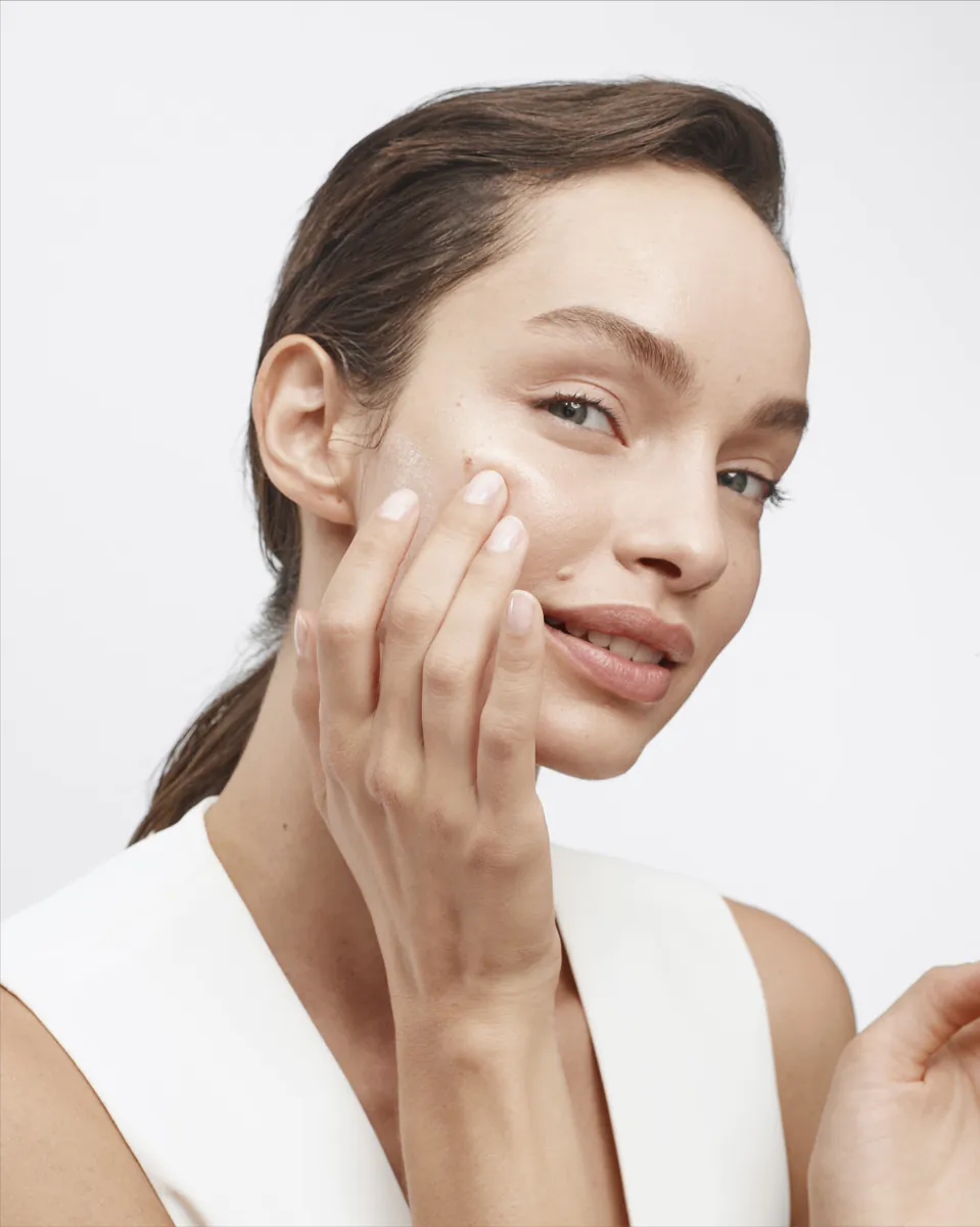 L'Oréal Paris Revitalift Filler 1,5% HA serumas (dar twarzy)