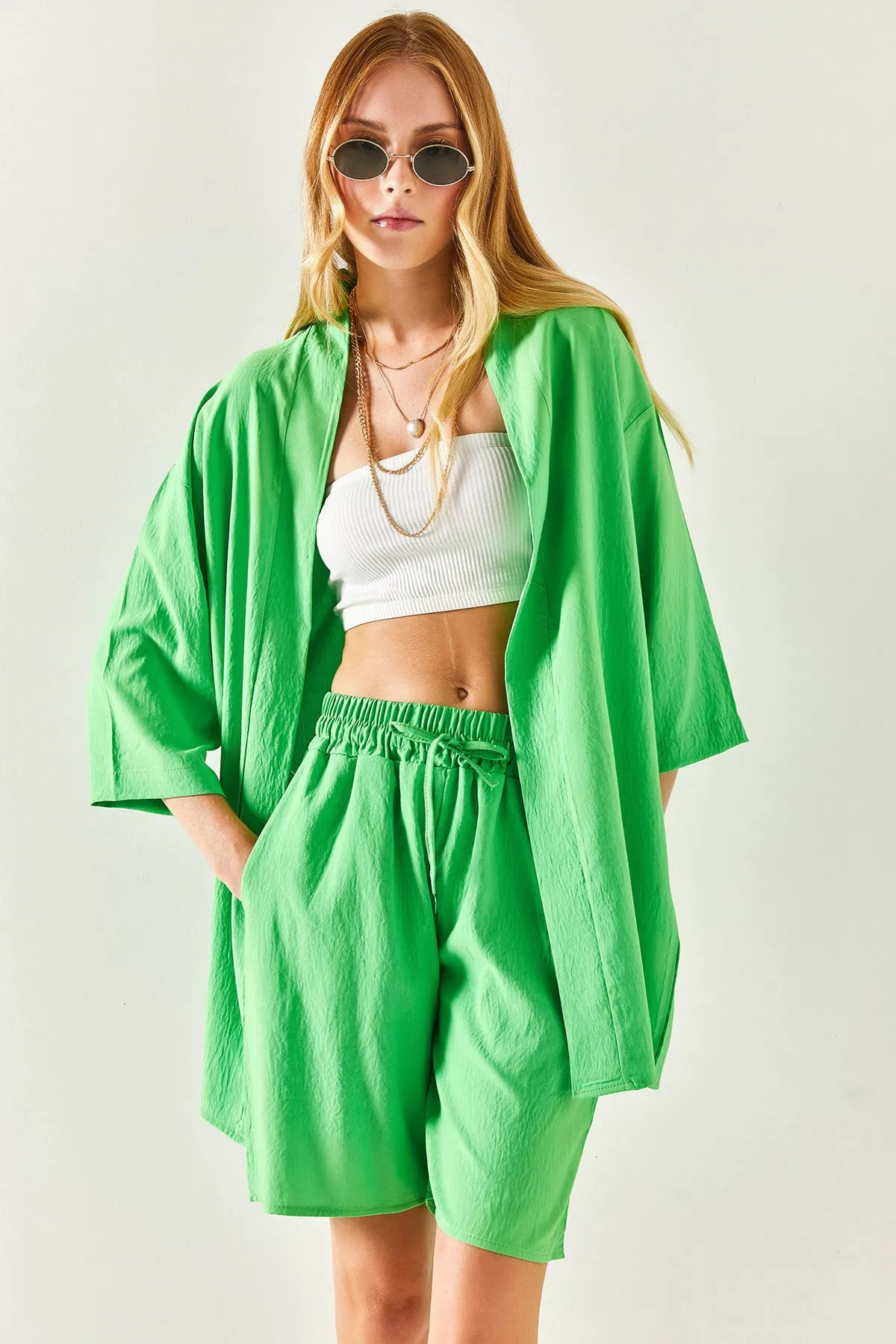 Olalook  Damen-Kimono-Set mit erdnussgrünen Shorts TKM-19000216