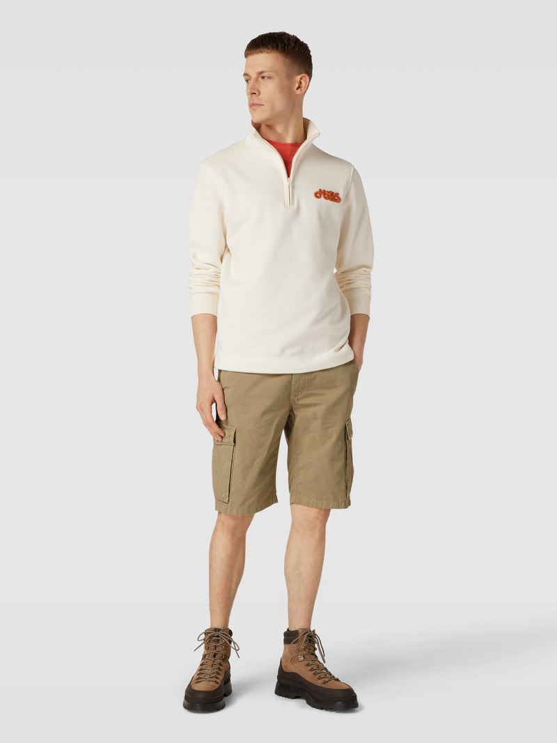 Shorts mit Cargotaschen in beige