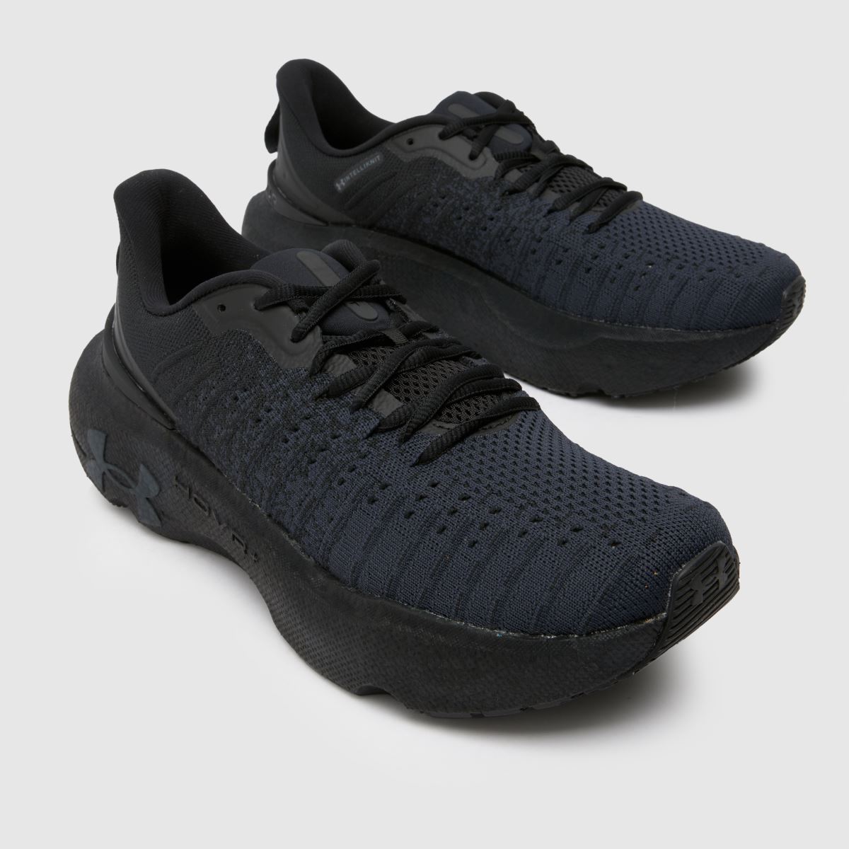 Črni športni copati Under Armour Infinite Elite