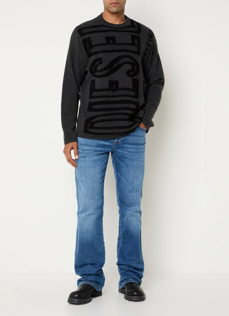 Jeansy Diesel D-Buck bootcut, model 1998, średnie spranie.