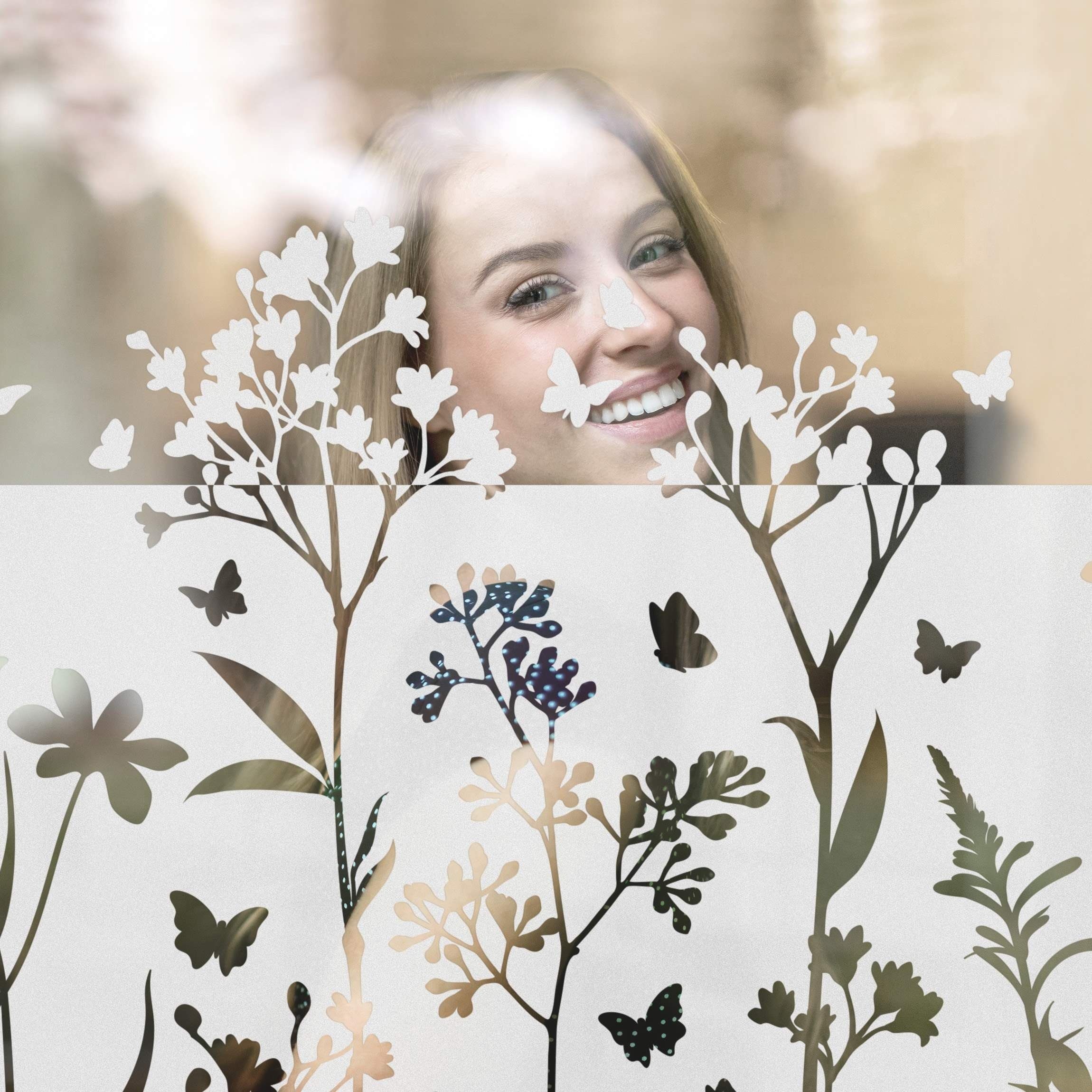 Fensterfolie statisch haftend Motiv Fensterdeko Wildblumen Schmetterlingen Bordüre, Bilderdepot24, blickdicht, Innen Fenster Tür Balkontür Küche Badezimmer Wohnzimmer Schlafzimmer