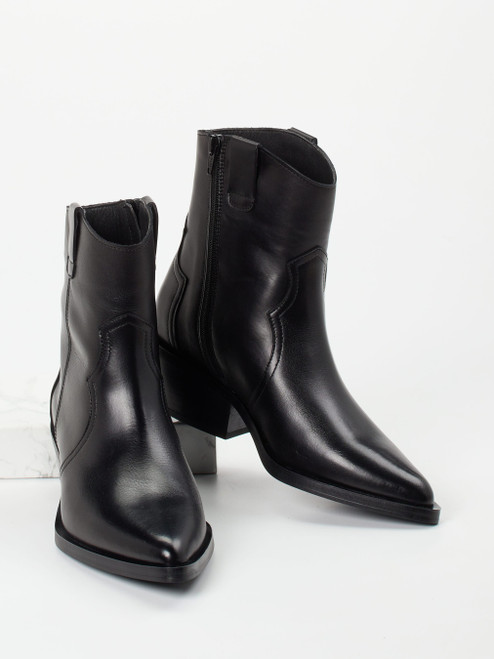 Cowboyboots-17350090153 Ralph Harrison